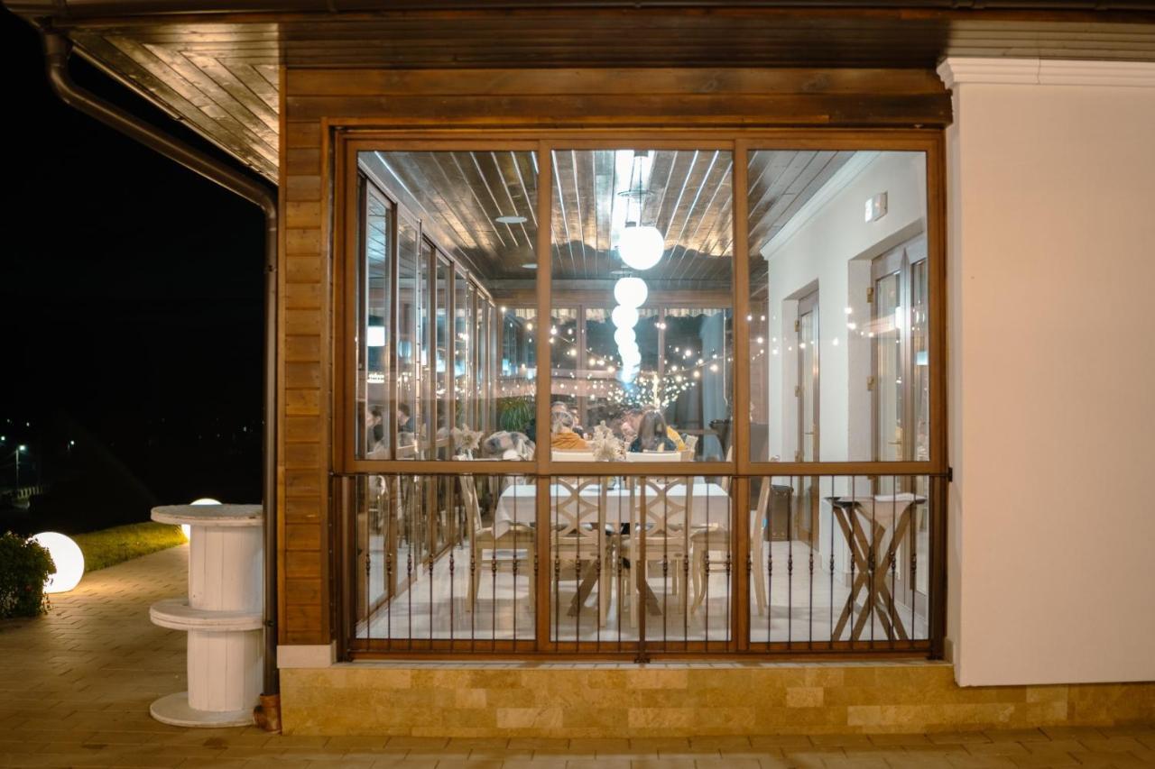Pensiunea Crama Jelna Orheiu Bistriţei Exterior foto